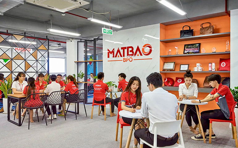 Không gian làm việc mở tại Công ty Mắt Bão.Ảnh: HOÀI THU