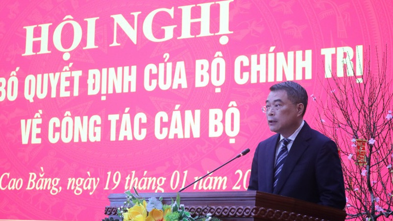 Trưởng Ban Tổ chức Trung ương Lê Minh Hưng phát biểu ý kiến tại hội nghị.