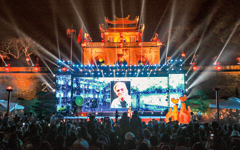 Chương trình thơ “Nhịp điệu mới” của Ngày thơ Việt Nam 2023 tại Hoàng thành Thăng Long. Ảnh trong bài | NHẬT QUANG