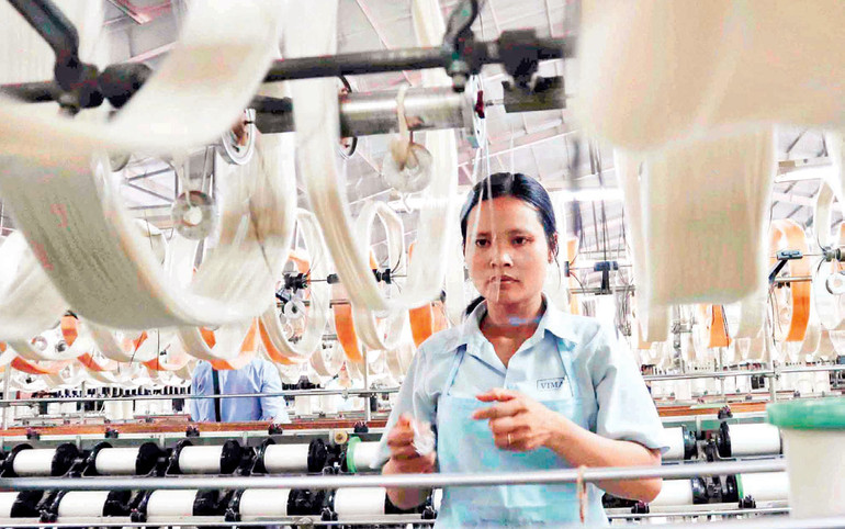 Nối những đường tơ.