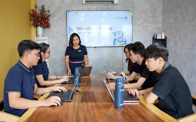 Ðào tạo nghiệp vụ tại Công ty cung ứng giải pháp nhân sự Canthoworks.