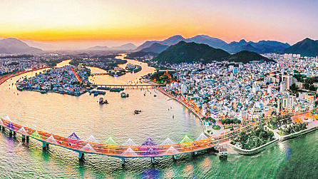 Phố biển Nha Trang (Khánh Hòa).