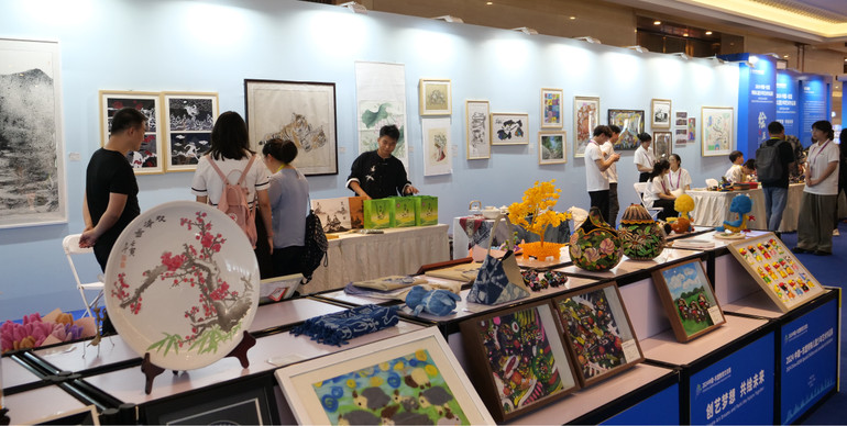 Một gian trưng bày tại Tuần lễ Hợp tác giáo dục Trung Quốc-ASEAN 2024.