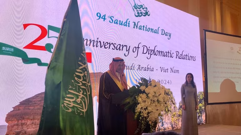 Đại sứ Saudi Arabia tại Việt Nam phát biểu tại buổi lễ.