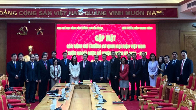 Các đại biểu tham dự cuộc gặp mặt.