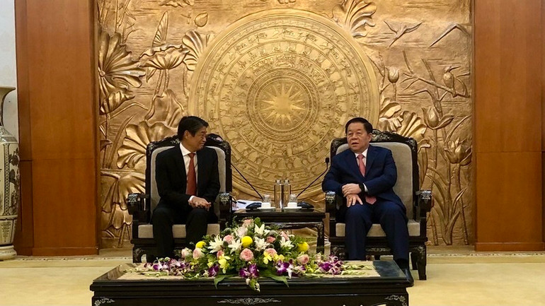 Đồng chí Nguyễn Trọng Nghĩa tiếp Đại sứ Nhật Bản tại Việt Nam Ito Naoki.