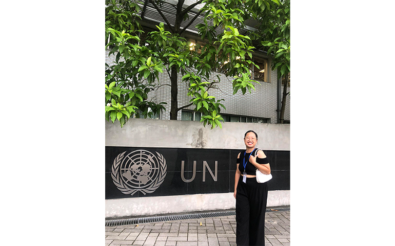 Phạm Thu Trang - "Thủ lĩnh xanh" (Green Leader) tại dự án Keep Vietnam Clean - Tổ chức Phi lợi nhuận hoạt động với mục tiêu xử lý, dọn dẹp các bãi tập kết rác tự phát vào mỗi cuối tuần tại Hà Nội. Chủ nhiệm thường trực, Trưởng ban khảo sát tại Câu lạc bộ Bảo vệ động vật hoang dã, Trường đại học Tài nguyên và Môi trường.