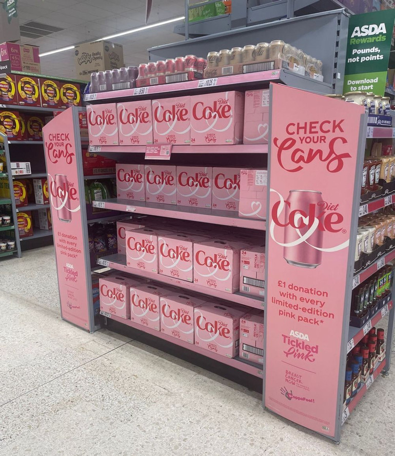 Gian hàng tại Asda.