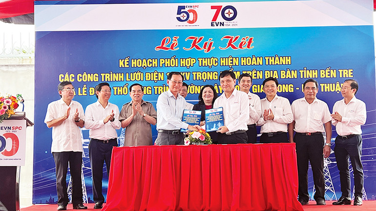 Lãnh đạo tỉnh Bến Tre và EVN SPC ký kết thực hiện hoàn thành các công trình lưới điện 110kV trọng điểm. Lãnh đạo tỉnh Bến Tre và EVN SPC ký kết thực hiện hoàn thành các công trình lưới điện 110kV trọng điểm.