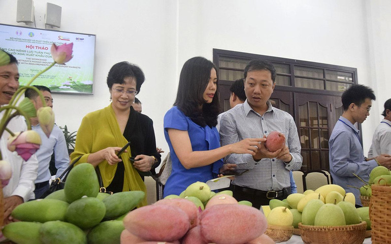 Các sản phẩm trái cây hữu cơ hiện rất thu hút người tiêu dùng các nước khu vực Bắc Âu. (Ảnh HỮU NGHĨA)