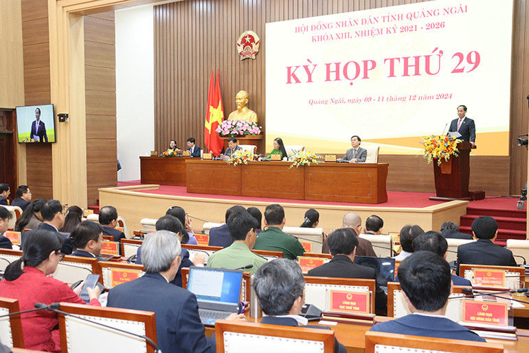 Phó Chủ tịch Quốc hội Trần Quang Phương nêu ra 6 nhóm vấn đề mà Quảng Ngãi cần phải thực hiện trong thời gian tới. Phó Chủ tịch Quốc hội Trần Quang Phương nêu ra 6 nhóm vấn đề mà Quảng Ngãi cần phải thực hiện trong thời gian tới.