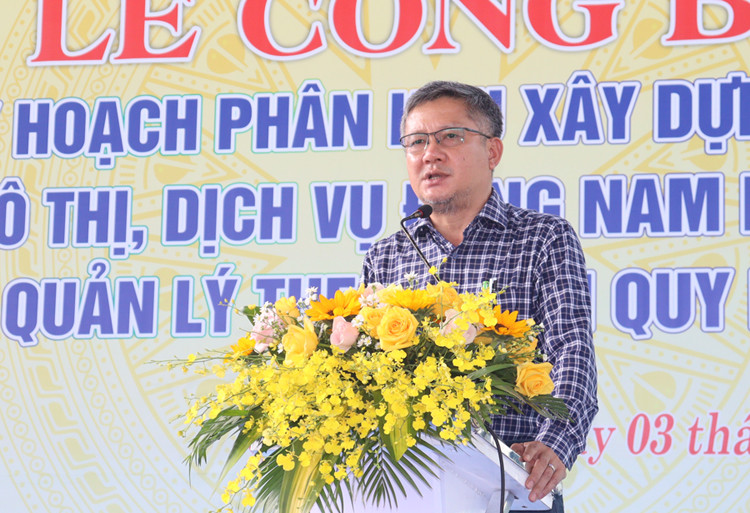 Phó Trưởng Ban Quản lý Khu kinh tế Dung Quất và các khu công nghiệp tỉnh Quảng Ngãi Lương Trọng Nguyên phát biểu tại Lễ công bố.
