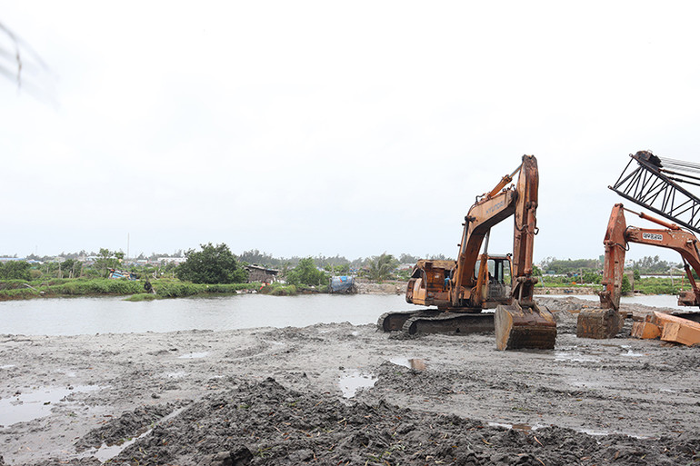 Tỉnh Quảng Ngãi yêu cầu chủ đầu tư phối hợp giữa các bên liên quan đề xuất giải pháp, lập kế hoạch tổng thể, chi tiết để đẩy nhanh tiến độ thực hiện, bảo đảm công tác giải ngân dự án.