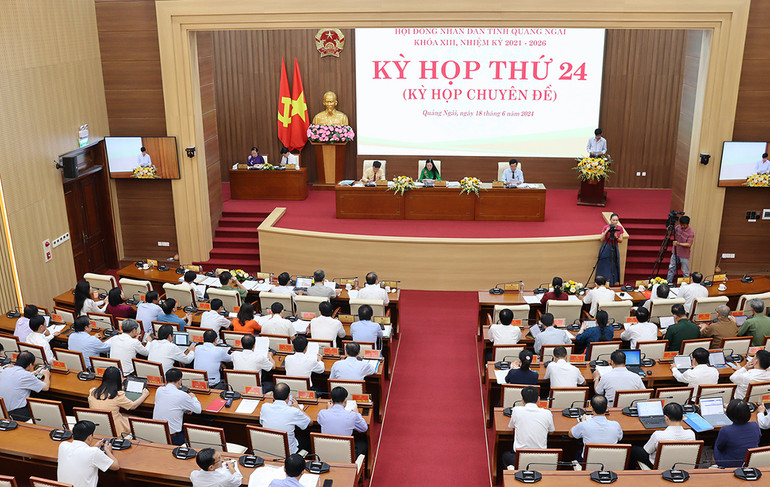 Quang cảnh kỳ họp.