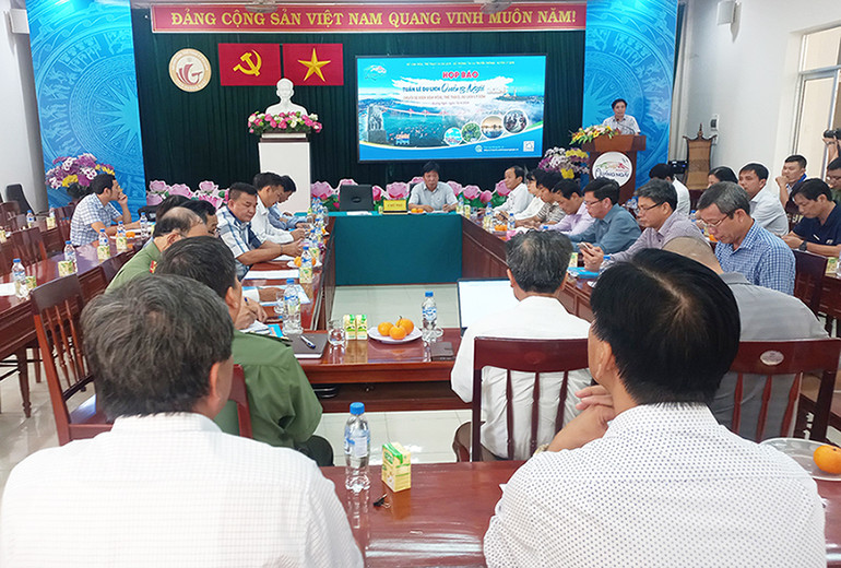 Quang cảnh buổi họp báo. Quang cảnh buổi họp báo.