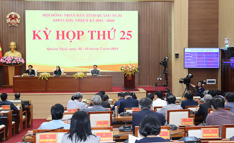 100% đại biểu bấm nút thông qua Nghị quyết quy định chính sách khuyến khích sử dụng hình thức hỏa táng trên địa bàn tỉnh.