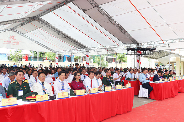 Các đại biểu tham dự buổi Lễ.