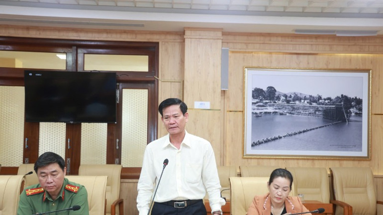 Bí thư Thành ủy Quảng Ngãi Ngô Văn Trọng phát biểu tại phiên họp lần thứ 2 của của Ban Chỉ đạo Tỉnh ủy tổng kết Nghị quyết số 18-NQ/TW.