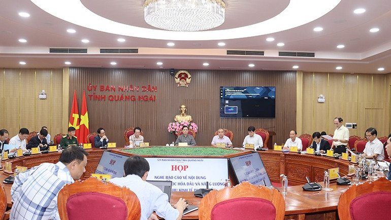 Quang cảnh cuộc họp.