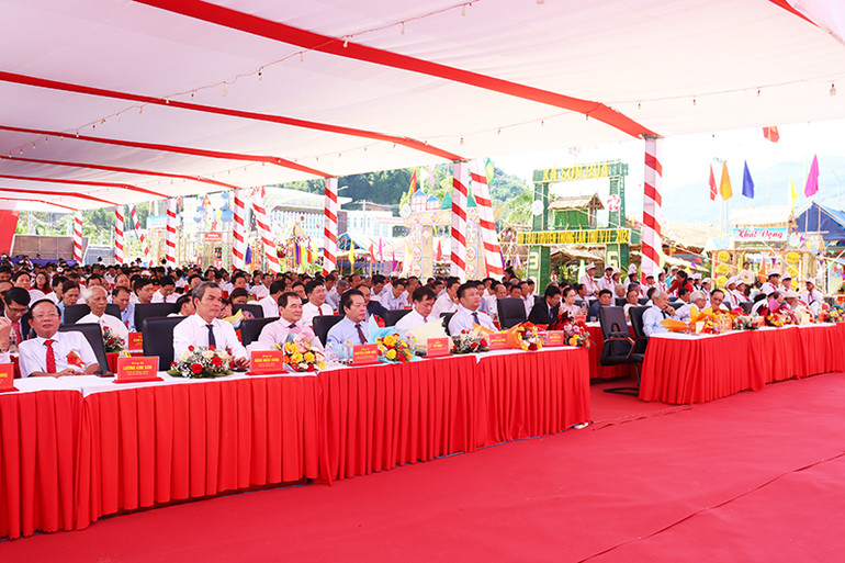 Các đại biểu tham dự lễ kỷ niệm.