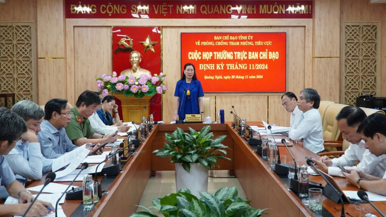 Quang cảnh cuộc họp.