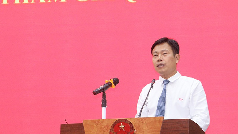 Giáo sư,Tiến sĩ Lê Quân, Giám đốc Đại học Quốc gia Hà Nội phát biểu tại lễ khai giảng.