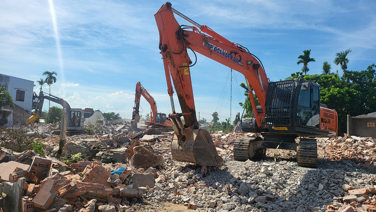Huyện Tư Nghĩa ra quân đợt cao điểm 30 ngày đêm giải phóng mặt bằng dự án cao tốc Quảng Ngãi- Hoài Nhơn đoạn qua địa bàn huyện.