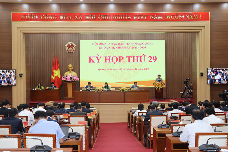 Quang cảnh kỳ họp. Quang cảnh kỳ họp.