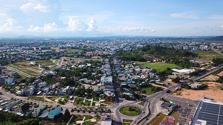 Quy hoạch tỉnh Quảng Ngãi thời kỳ 2021-2030, tầm nhìn đến năm 2050 xác định 6 vùng không gian kinh tế động lực và 4 hành lang kinh tế chiến lược.