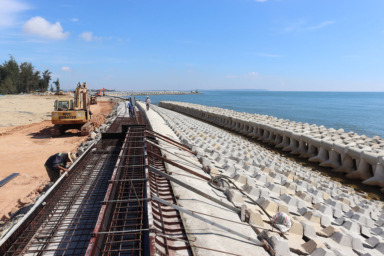 Từ nguồn vượt thu, tỉnh Quảng Ngãi có thêm nguồn lực đầu tư các công trình hạ tầng quan trọng, cấp bách.