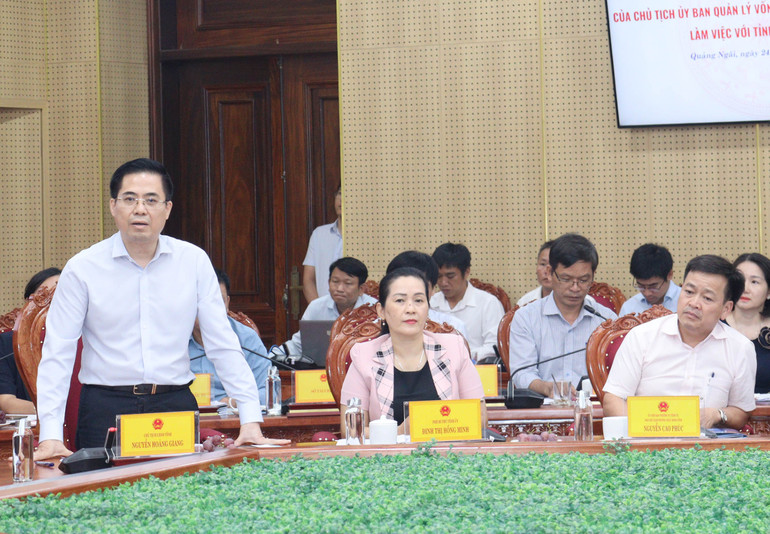 Chủ tịch Ủy ban nhân dân tỉnh Quảng Ngãi Nguyễn Hoàng Giang giới thiệu tiềm năng, lợi thế của tỉnh với lãnh đạo các tập đoàn, tổng công ty. Chủ tịch Ủy ban nhân dân tỉnh Quảng Ngãi Nguyễn Hoàng Giang giới thiệu tiềm năng, lợi thế của tỉnh với lãnh đạo các tập đoàn, tổng công ty.