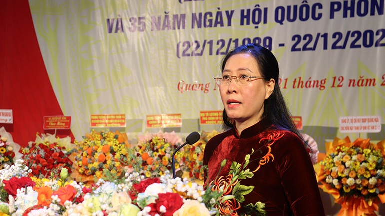 Bí thư Tỉnh ủy Quảng Ngãi Bùi Thị Quỳnh Vân phát biểu tại buổi gặp mặt.