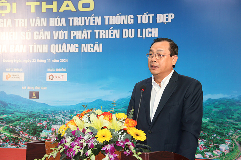 Cục trưởng Cục Du lịch quốc gia Việt Nam Nguyễn Trùng Khánh phát biểu tại hội thảo.