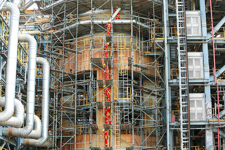 Để bảo dưỡng tổng thể lần thứ 5 Nhà máy lọc dầu Dung Quất đạt mục tiêu đề ra, Công ty cổ phần Lọc hóa dầu Bình Sơn đã kỹ lưỡng về cơ sở kỹ thuật và nhân sự.