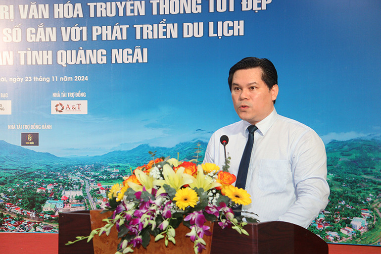 Phó Chủ tịch Ủy ban nhân dân tỉnh Quảng Ngãi Trần Phước Hiền phát biểu chào mừng hội thảo.