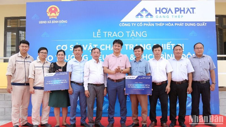 Sau 8 năm đầu tư vào Khu kinh tế Dung Quất, Tập đoàn Hòa Phát hỗ trợ 135 tỷ đồng cho công tác an sinh xã hội tỉnh Quảng Ngãi.