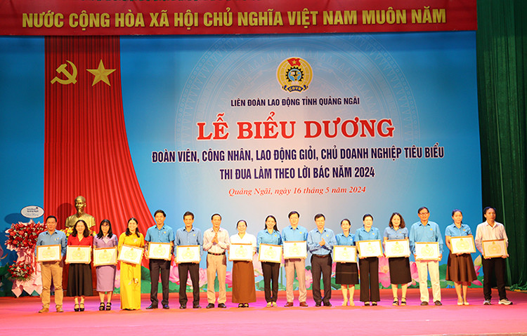 Tôn vinh các tập thể, cá nhân có thành tích tiêu biểu trong Học tập và làm theo tư tưởng, đạo đức, phong cách Hồ Chí Minh, giai đoạn 2021-2023.