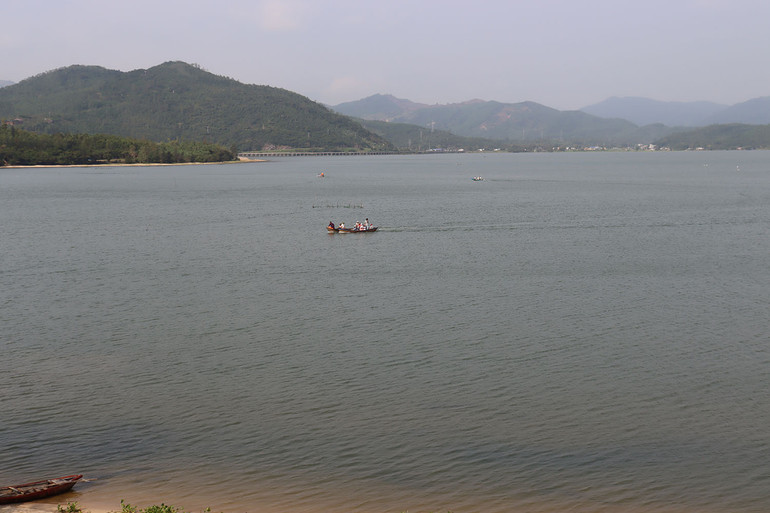 Đầm An Khê, trái tim của di tích Văn hóa Sa Huỳnh. Đầm An Khê, trái tim của di tích Văn hóa Sa Huỳnh.