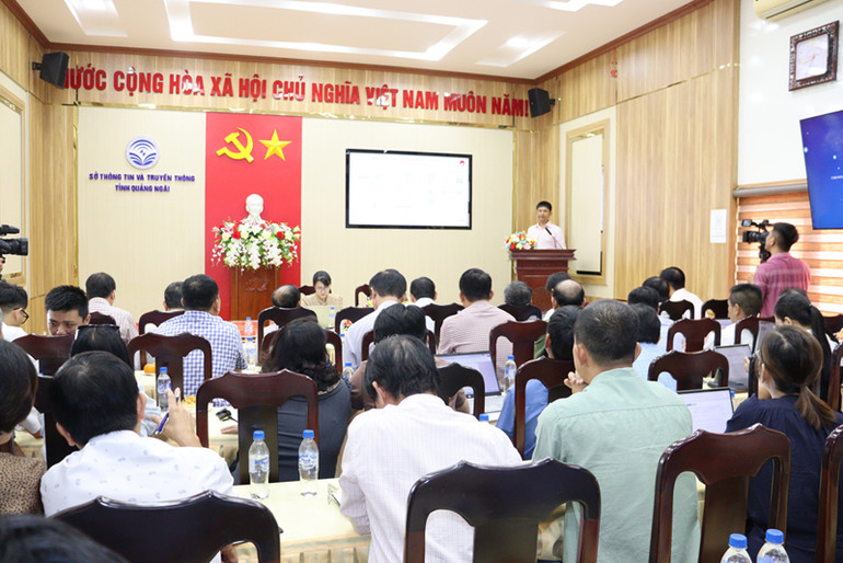 Quang cảnh buổi họp báo.