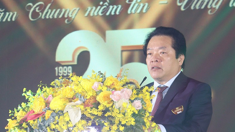 Phó Chủ tịch Ủy ban nhân dân tỉnh Quảng Ngãi Võ Phiên phát biểu tại hội nghị. Phó Chủ tịch Ủy ban nhân dân tỉnh Quảng Ngãi Võ Phiên phát biểu tại hội nghị.