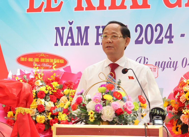 Phó Chủ tịch Quốc hội Trần Quang Phương phát biểu tại buổi Lễ khai giảng.