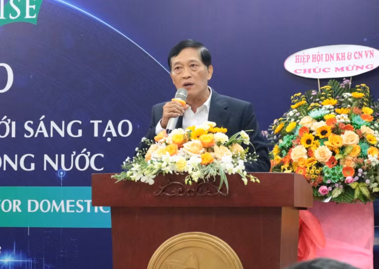 TS Trần Văn Tùng – nguyên Thứ trưởng Bộ Khoa học và Công nghệ TS Trần Văn Tùng – nguyên Thứ trưởng Bộ Khoa học và Công nghệ