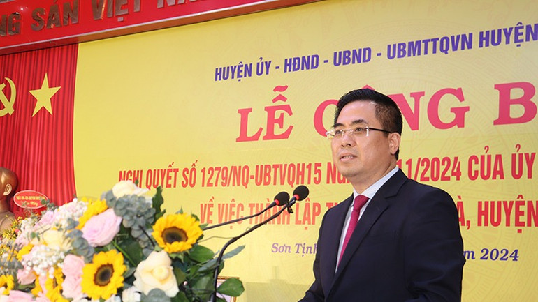 Chủ tịch Ủy ban nhân dân tỉnh Quảng Ngãi Nguyễn Hoàng Giang phát biểu tại lễ công bố.