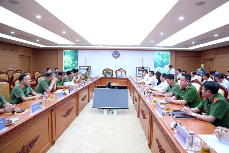 Quang cảnh hội nghị