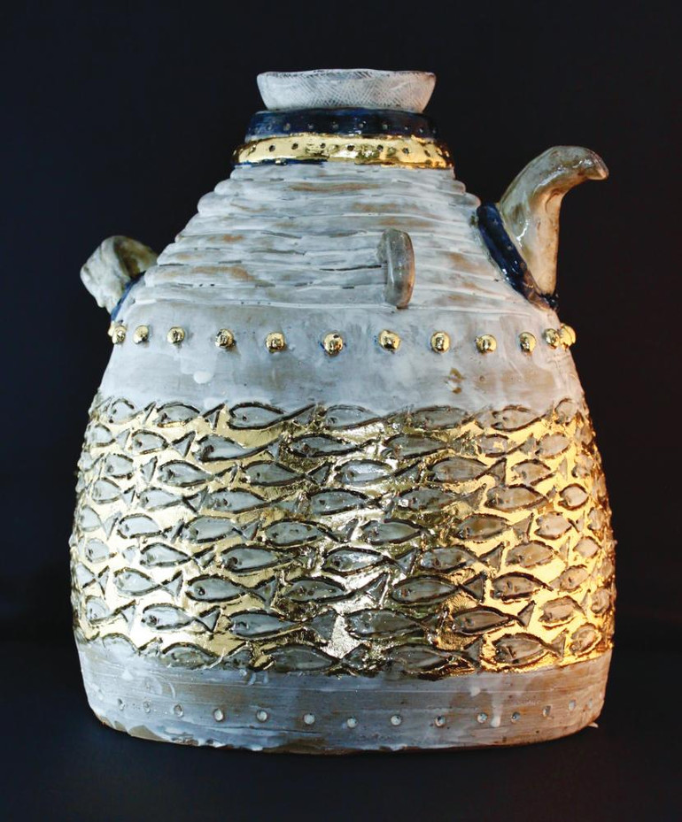 Tác phẩm Ấm cá - Gốm men màu của Tác giả Nguyễn Bảo Toàn (mảng Sản phẩm ứng dụng).