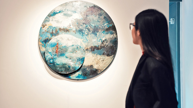 Một tác phẩm sơn mài của Vũ Đức Trung, bày tại Gate Gate Gallery, Hà Nội. Nguồn: GATE GATE GALLERY