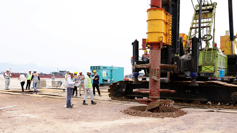 FECON áp dụng công nghệ RAS Column tại dự án Cảng Lạch Huyện, Hải Phòng. FECON áp dụng công nghệ RAS Column tại dự án Cảng Lạch Huyện, Hải Phòng.