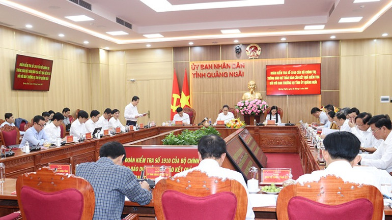 Quang cảnh buổi làm việc.