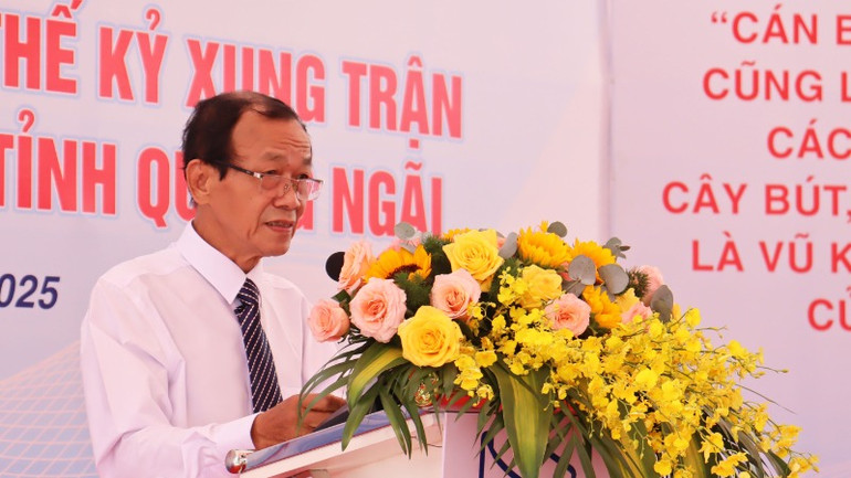 Chủ tịch Hội Nhà báo tỉnh Quảng Ngãi Trần Cao Tánh phát biểu tại buổi khai mạc.