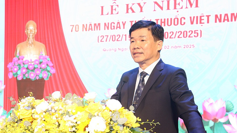 Giám đốc Sở Y tế tỉnh Quảng Ngãi Phạm Minh Đức trình bày diễn văn tại buổi lễ.